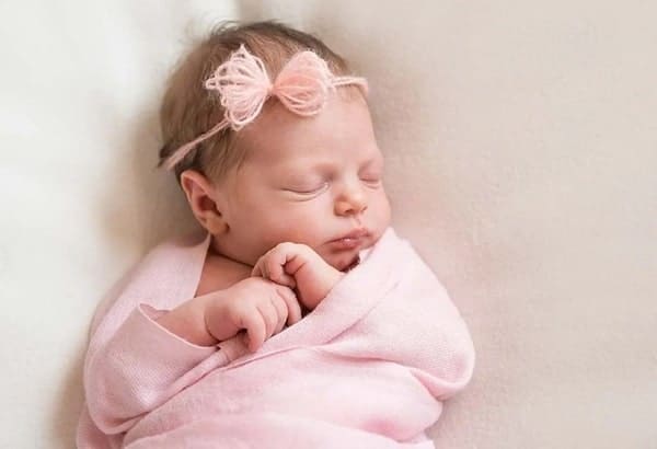 Tên ở nhà cho con gái nên dễ phát âm Tên ở nhà cho con gái nên dễ phát âm